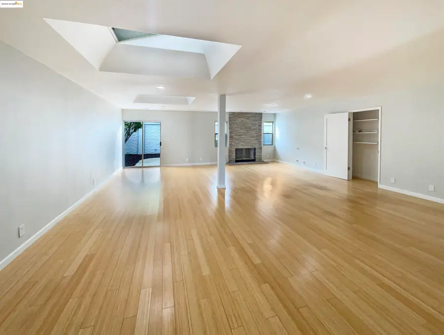 883 Calle De Verde, San Jose, CA 95136 - Image #3