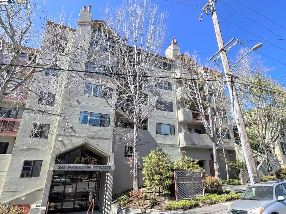 245 Perkins St #33, Oakland, CA 94610 - Image #1