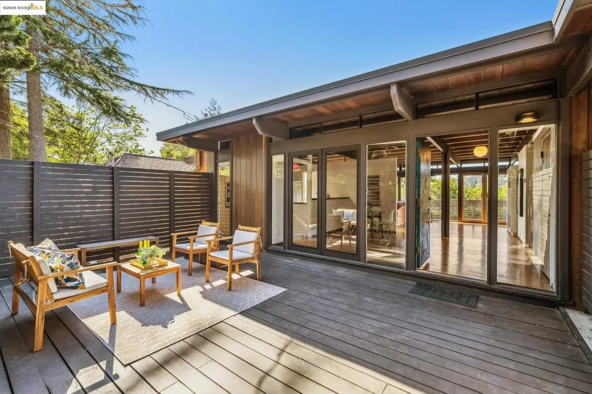 5855 Chelton Dr, Oakland, CA 94611 - Image #1