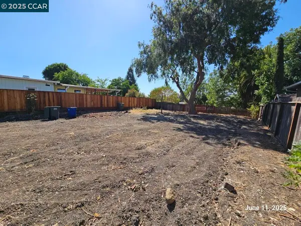 2867 Gillet Ave, Concord, CA 94520