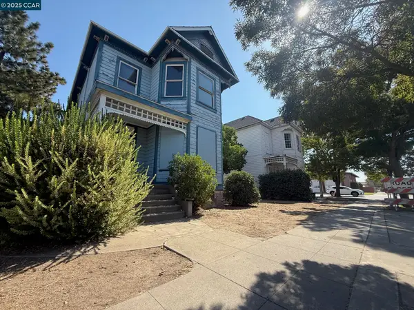 151 S 3rd Ave, Oakdale, CA 95361