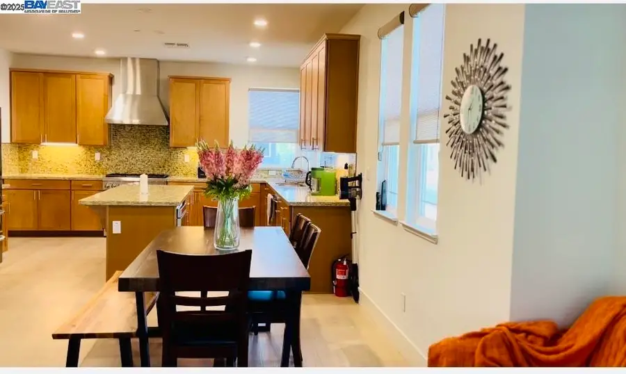 542 Santa Maria Ter #5, Sunnyvale, CA 94085 - Image #3