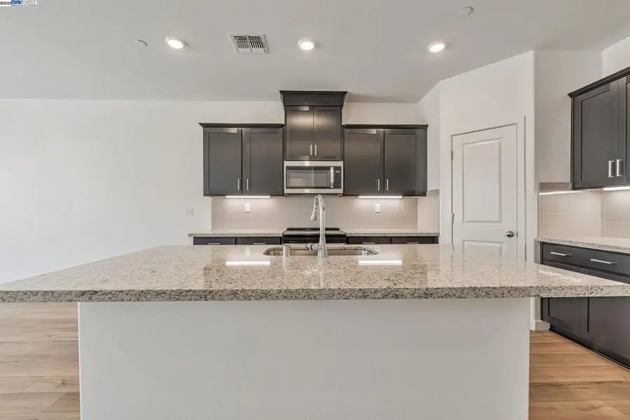 359 Astilbe Street, Discovery Bay, CA 94505 - Image #3