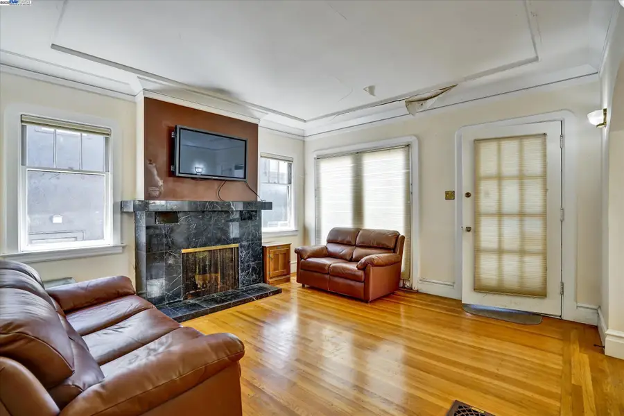 5378 Broadway, Oakland, CA 94618 - Image #3