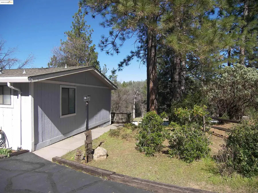 22690 Hidden Hollow Rd., Groveland, CA 95321 - Image #2