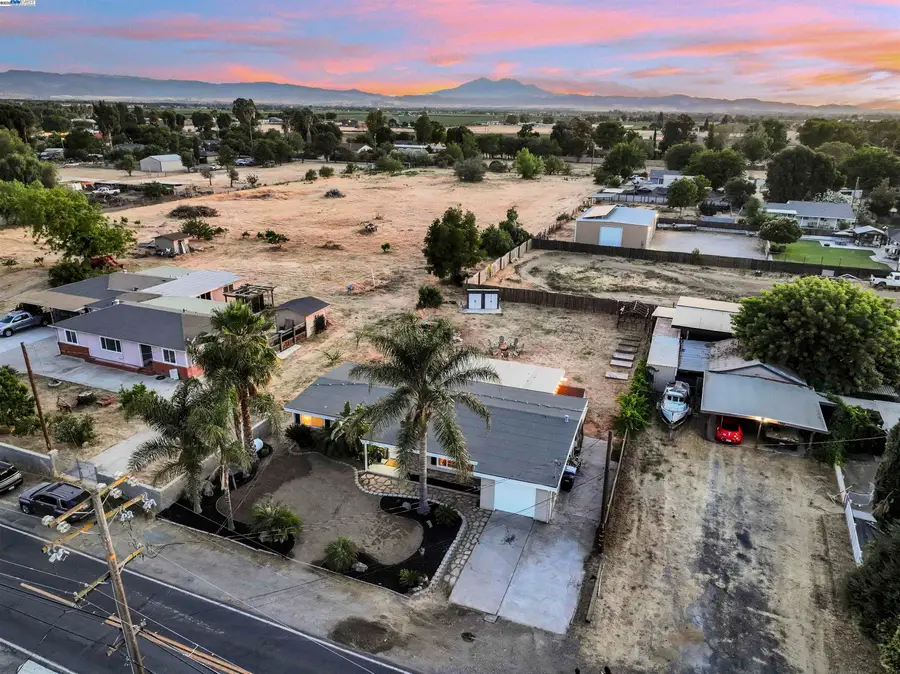 1941 Eden Plains Rd, Brentwood, CA 94513 - Image #2