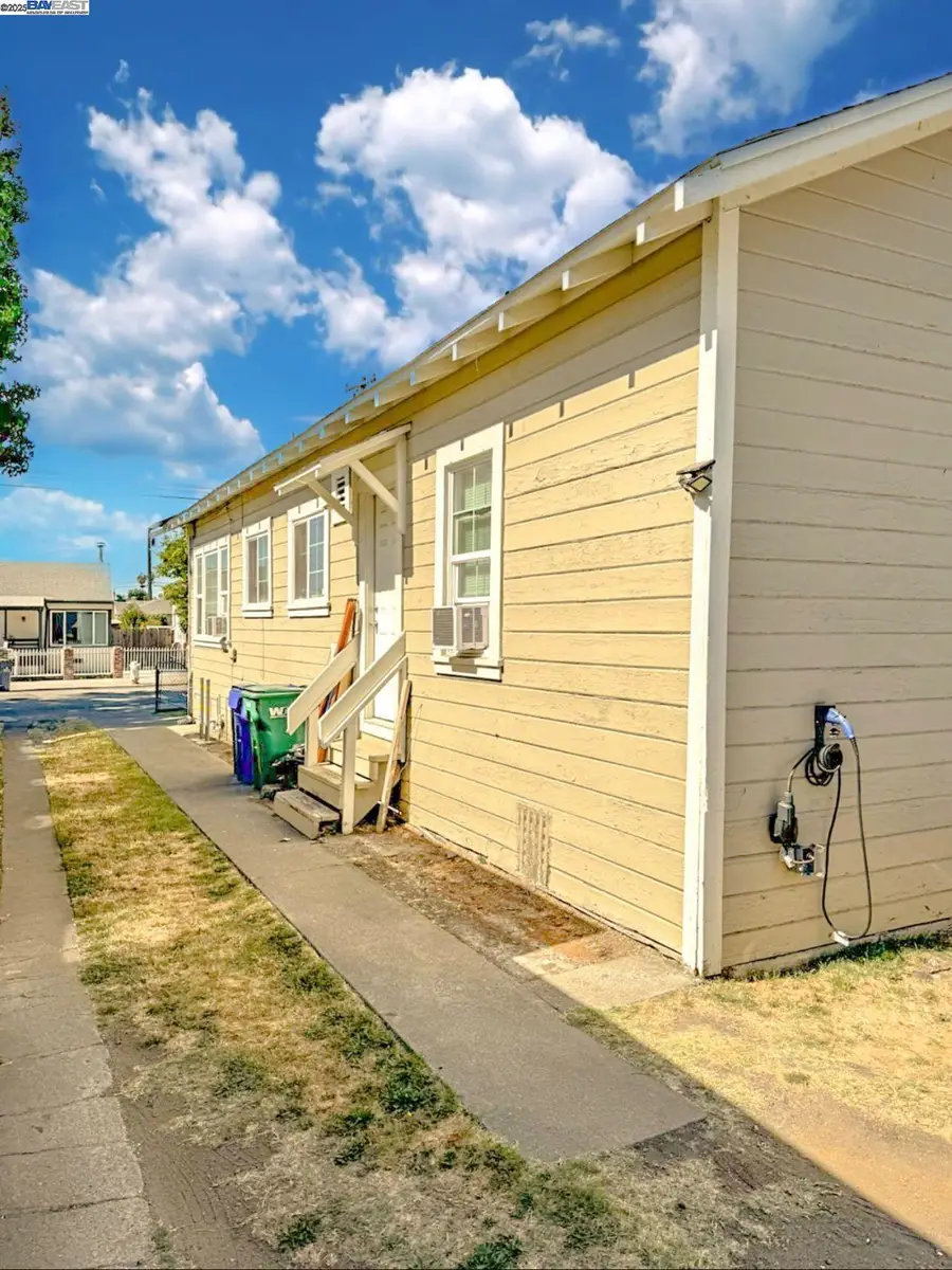 10504 Voltaire Ave, Oakland, CA 94603 - #3