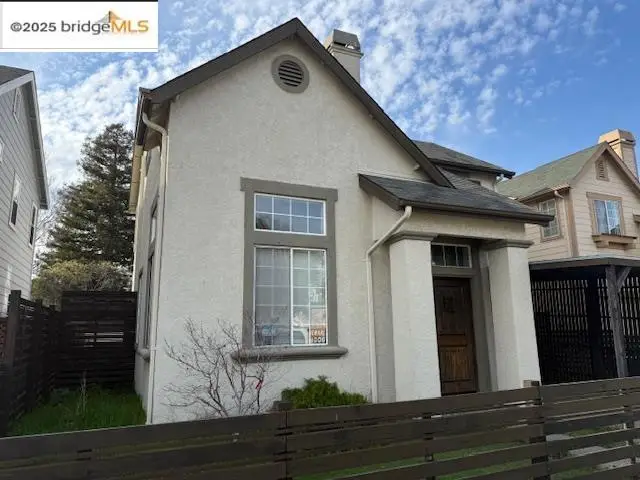 991 Village Cir, Oakland, CA 94607 - Image #2