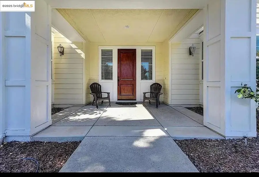 9670 Canopy Tree St, Roseville, CA 95747 - Image #2