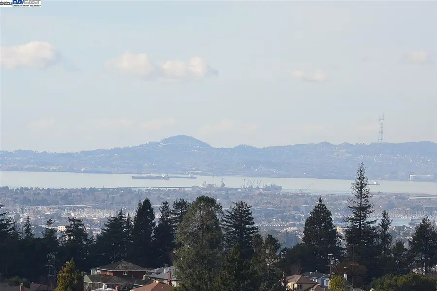4320 Terrabella Way, Oakland, CA 94619 - Image #2