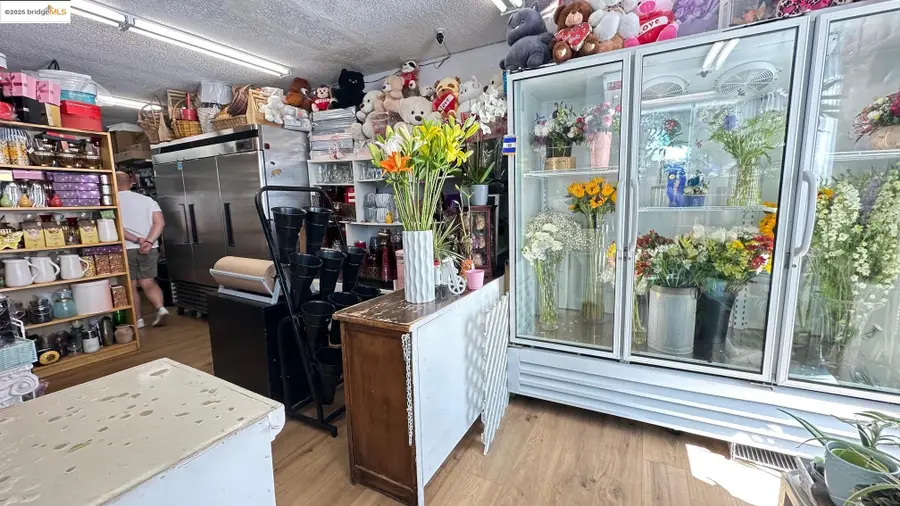 12664 San Pablo Avenue, Richmond, CA 94805 - Image #3