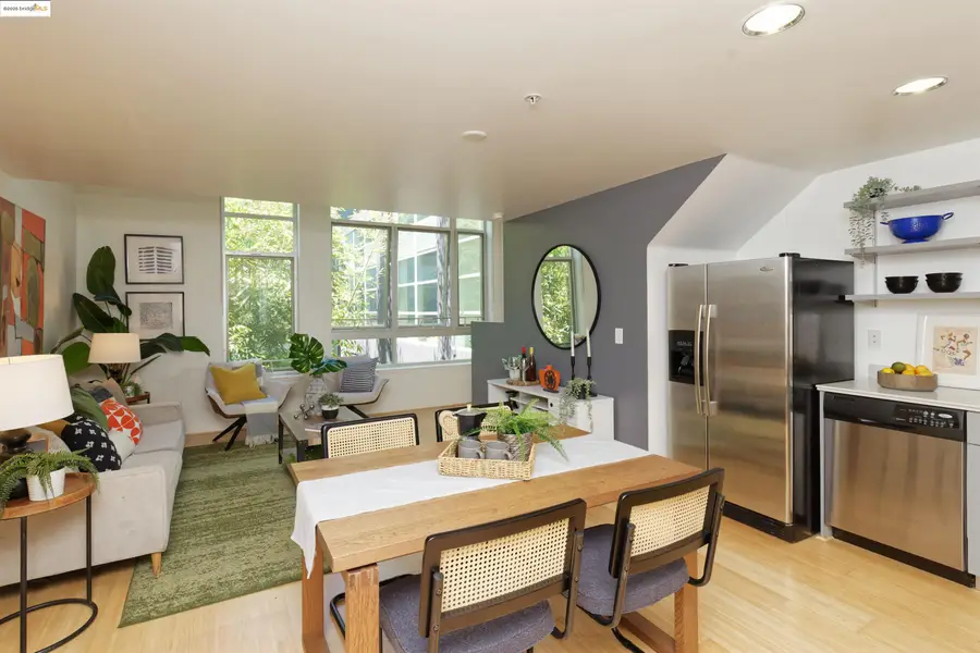 Address Withheld By Seller, Oakland, CA 94607 - #2