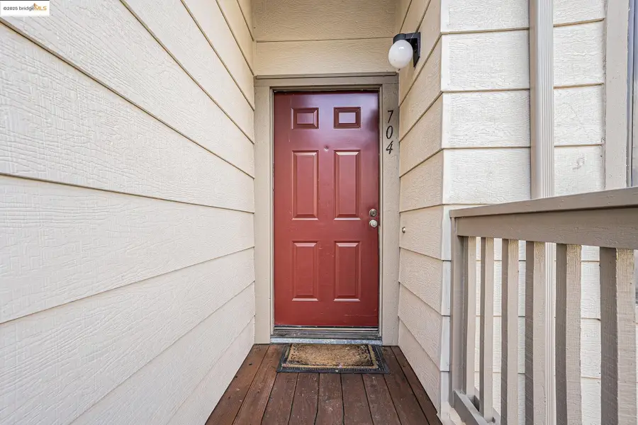 704 Windsor, Hercules, CA 94547 - Image #3