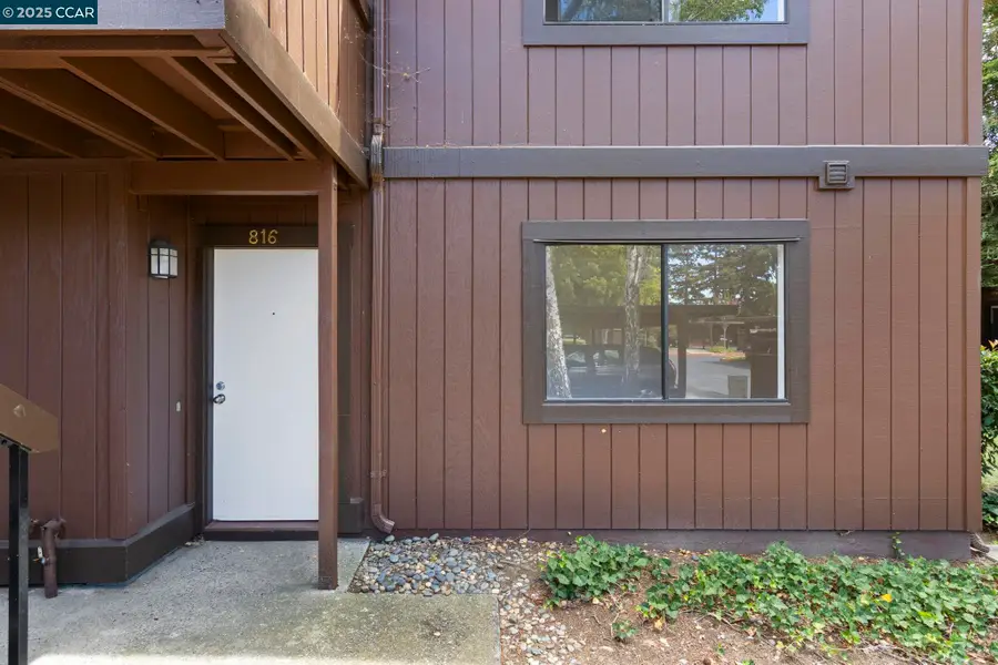 816 Camelback Place, Pleasant Hill, CA 94523 - Image #2