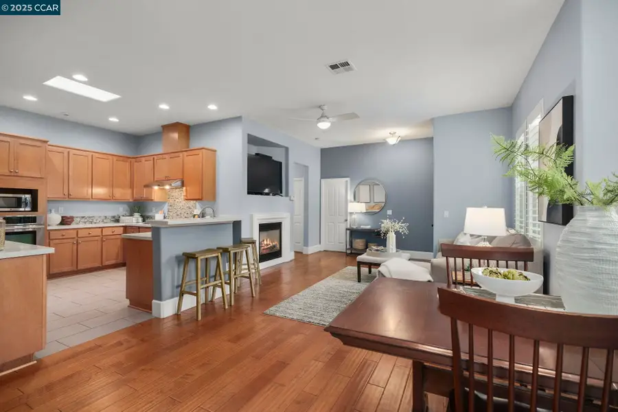 401 Seville Ln, Walnut Creek, CA 94598 - Image #3