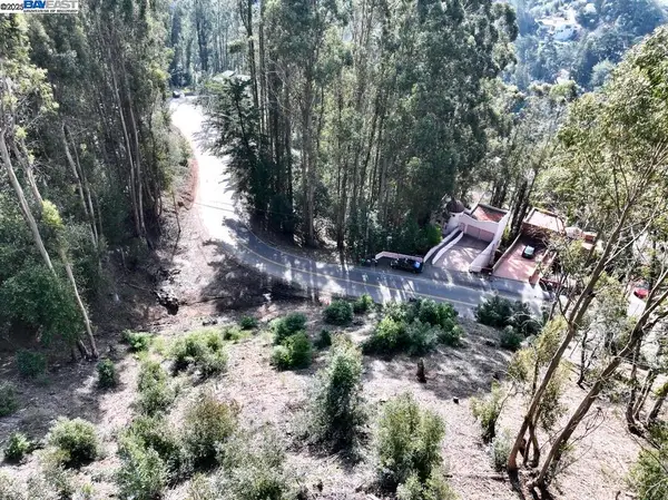 7580 Skyline Blvd, Oakland, CA 94611