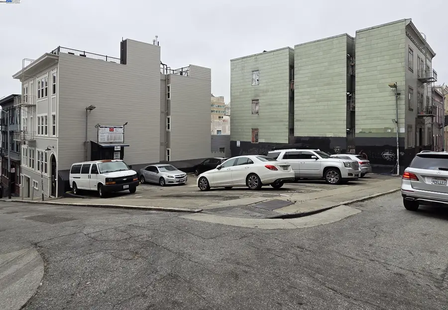 65 Fresno St, San Francisco, CA 94133 - #3