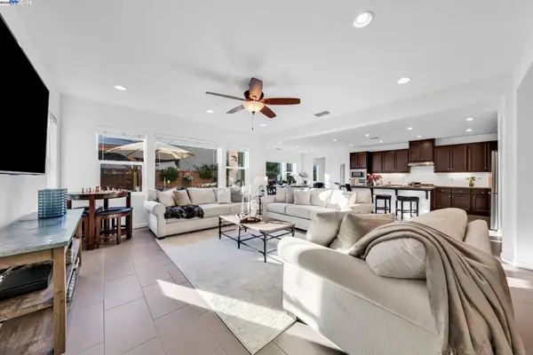 2305 Augusta Ave, Tracy, CA 95377