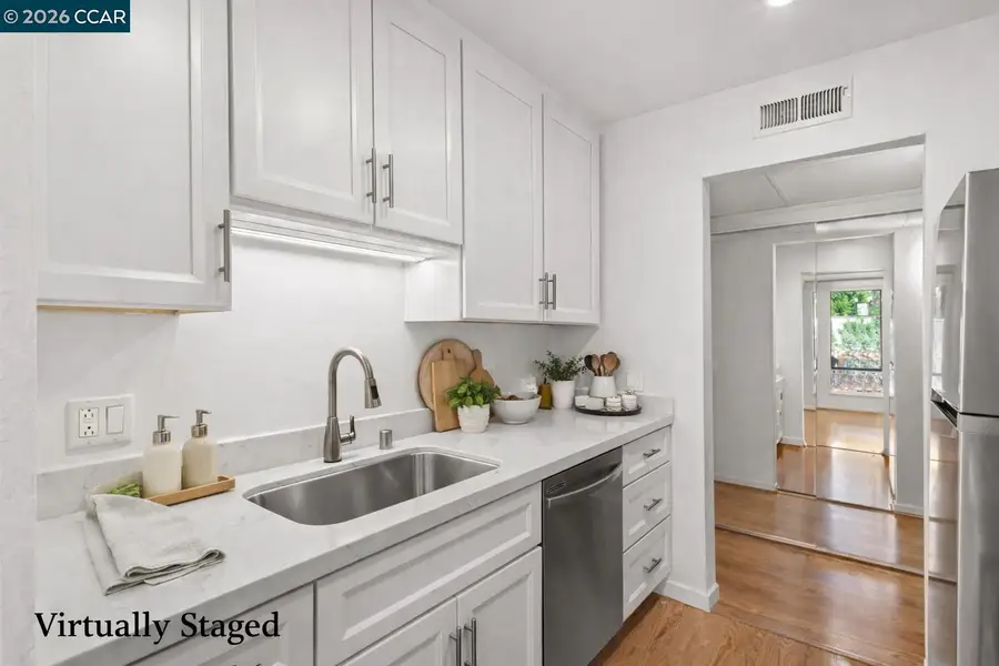 470 N Civic Dr #208, Walnut Creek, CA 94596 - Image #3