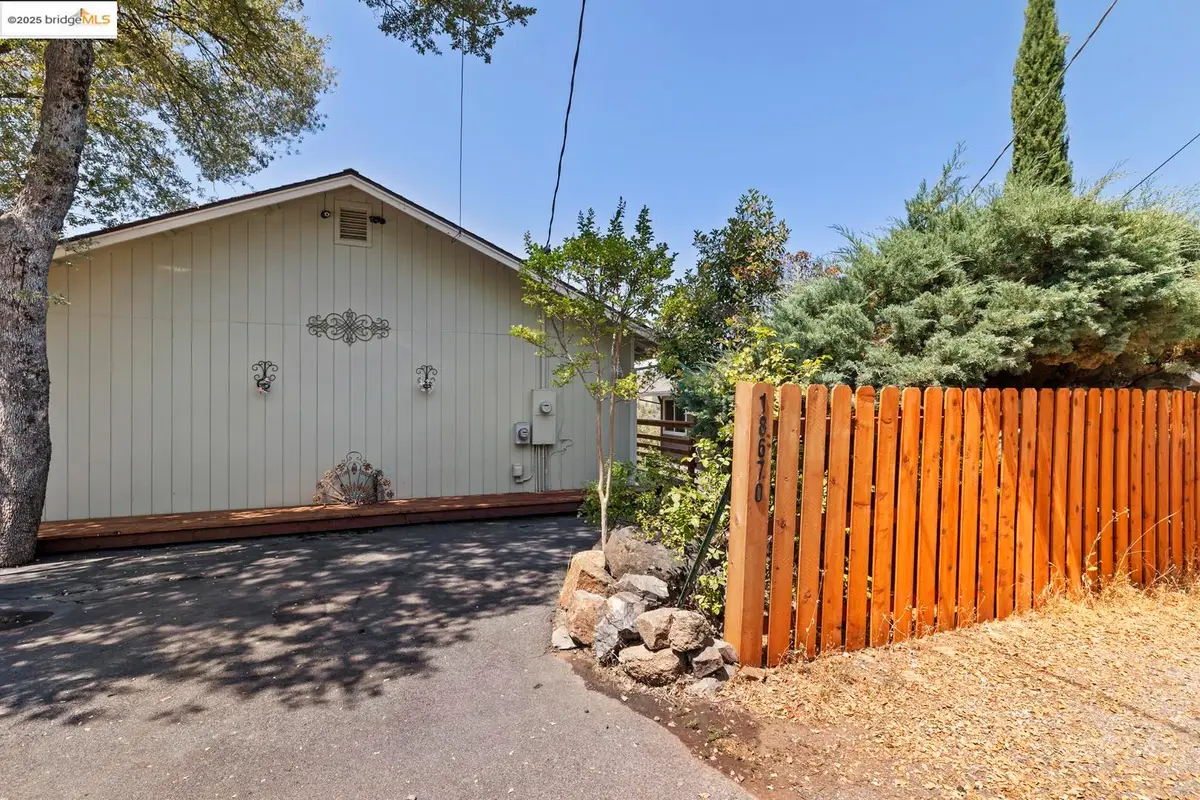 18670 Cedar St, Tuolumne, CA 95379 - Image #1
