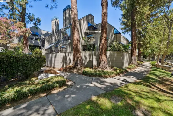 1089 Foxchase Dr, San Jose, CA 95123