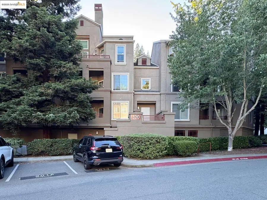 320 Caldecott Ln #127, Oakland, CA 94618 - Image #2