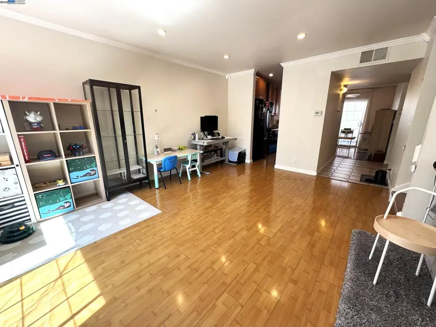 19901 Forest Ave, Castro Valley, CA 94546 - Image #2