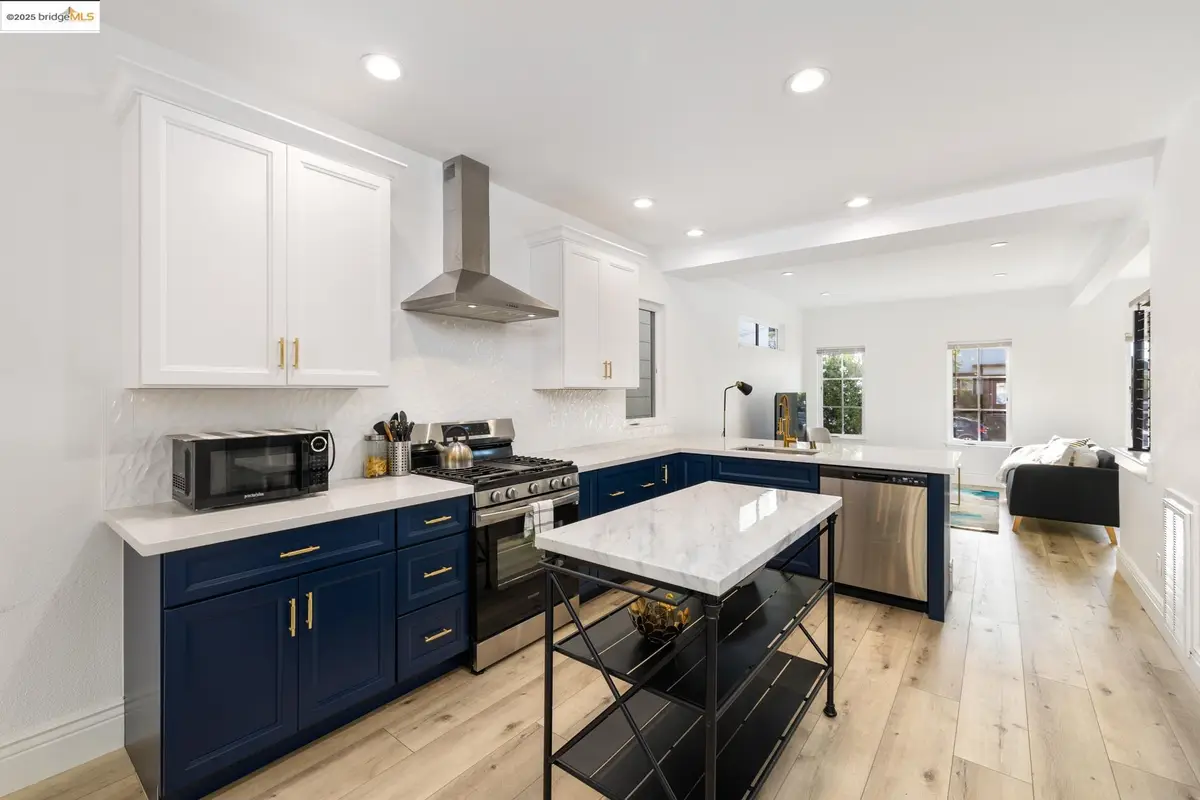 712 39th St, Oakland, CA 94609 - Image #1