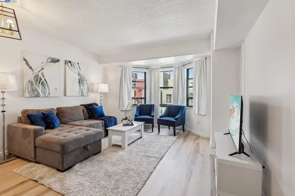 988 Franklin #609, Oakland, CA 94607