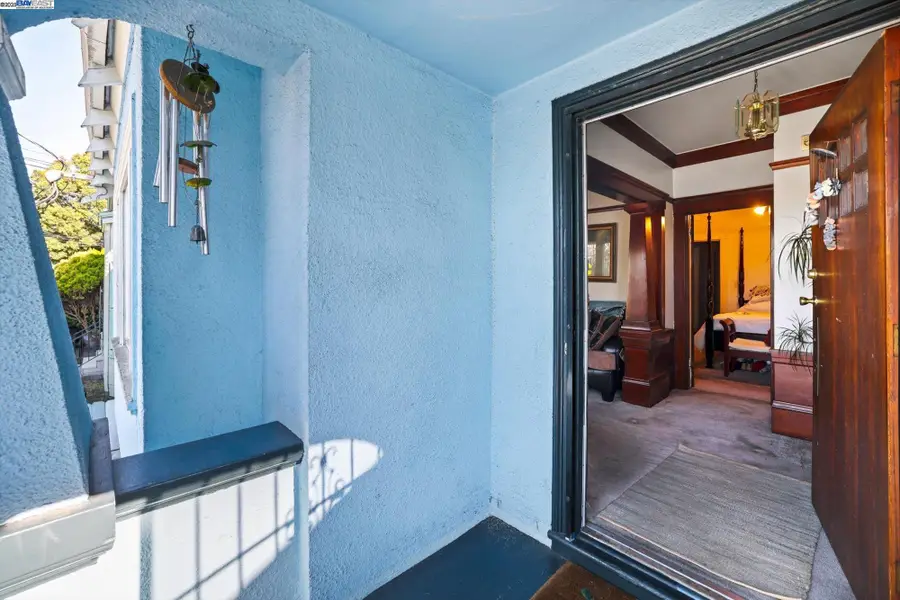 835 Apgar St, Oakland, CA 94608 - Image #2