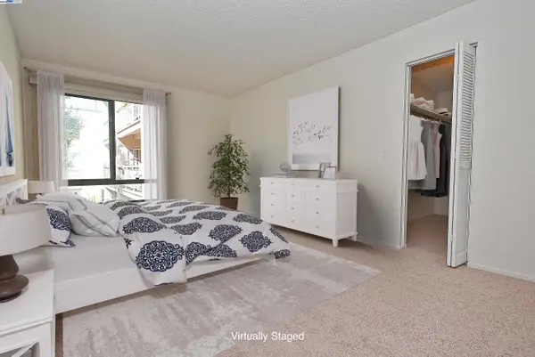 320 N Civic Dr #307, Walnut Creek, CA 94596