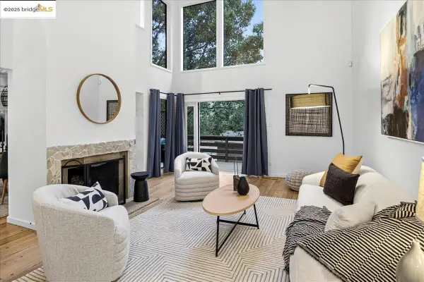 97 Clarewood Ln, Oakland, CA 94618