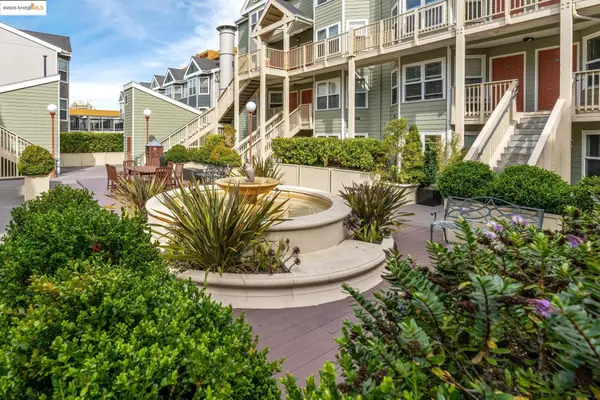 988 Fulton St #132, San Francisco, CA 94117