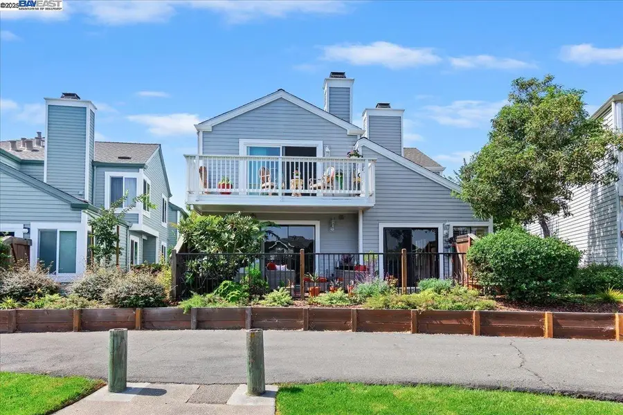 137 Parfait Ln, Alameda, CA 94502 - Image #2