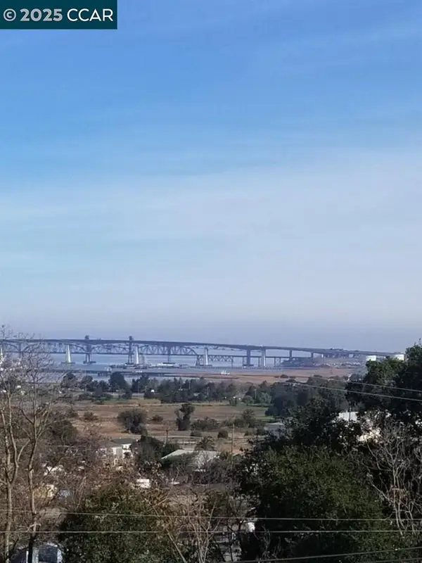 6 Carquinez Scenic Dr, Martinez, CA 94553