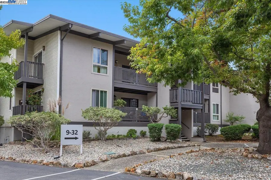 19100 Crest Ave #30, Castro Valley, CA 94546 - Image #3