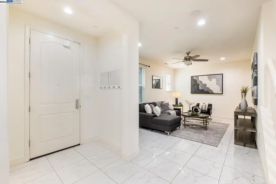 3135 Vittoria Loop, Dublin, CA 94568 - Image #2