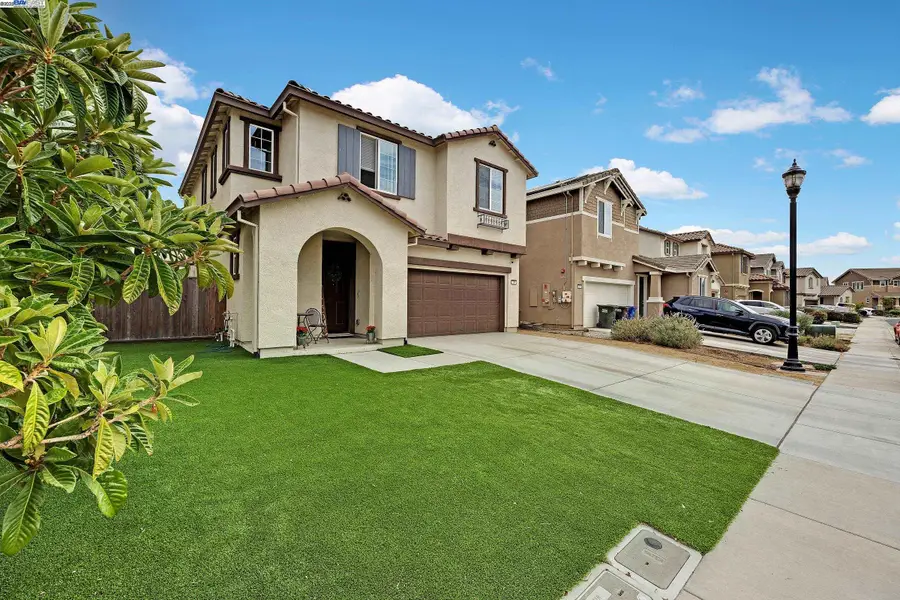 268 Coolcrest Dr, Oakley, CA 94561 - Image #2