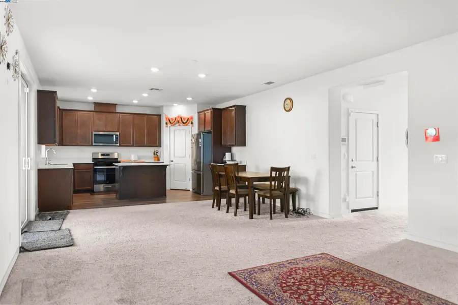 9620 Mason Trails Rd, Roseville, CA 95747 - Image #3