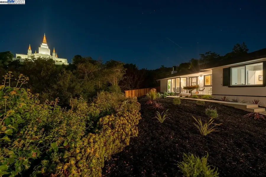 2818 Steinmetz Way, Oakland, CA 94602 - Image #2