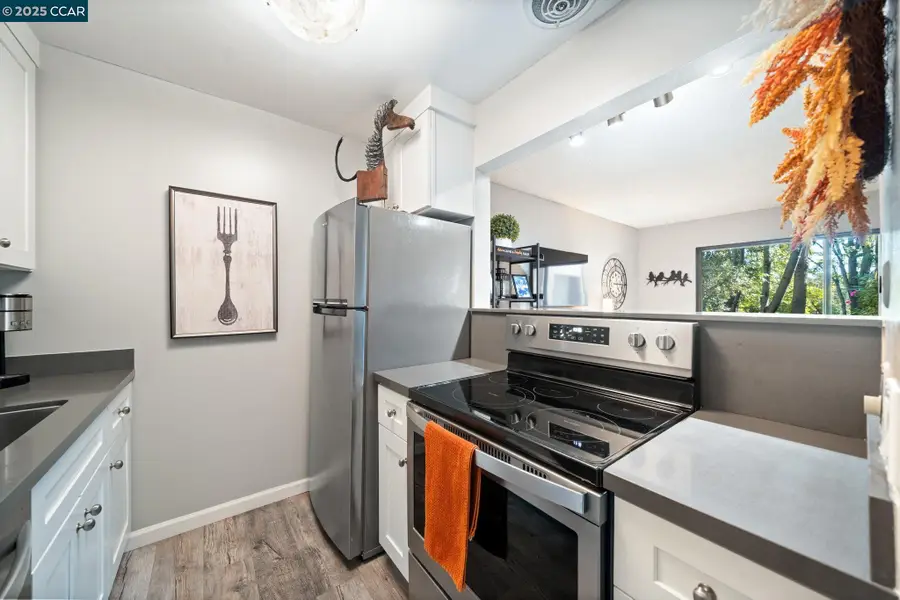 320 N Civic Drive #407, Walnut Creek, CA 94596 - Image #3