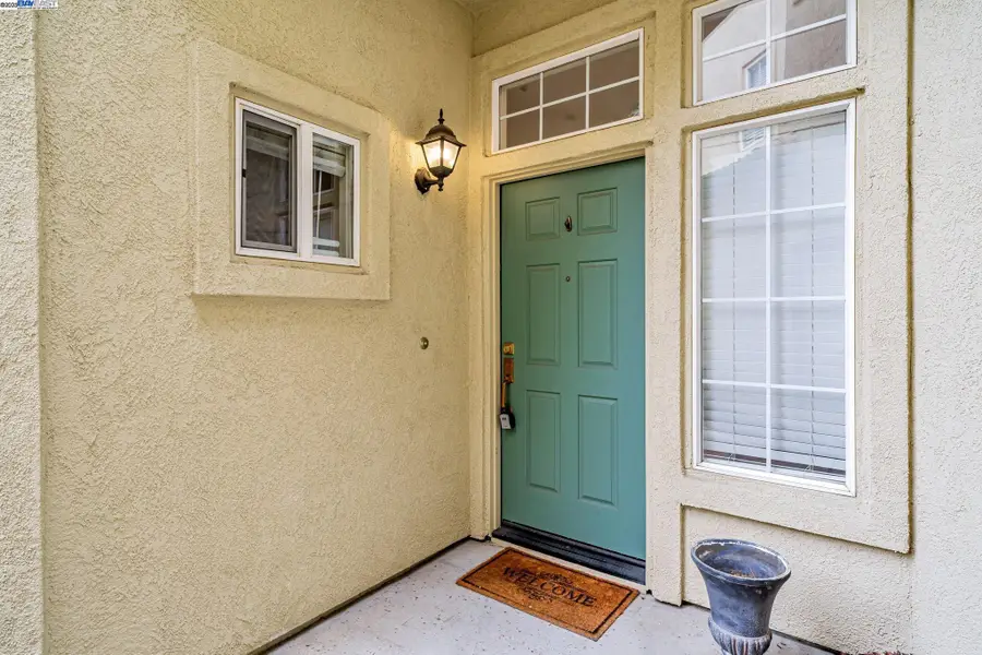 4251 Lucero Ct, Pleasanton, CA 94588 - Image #3