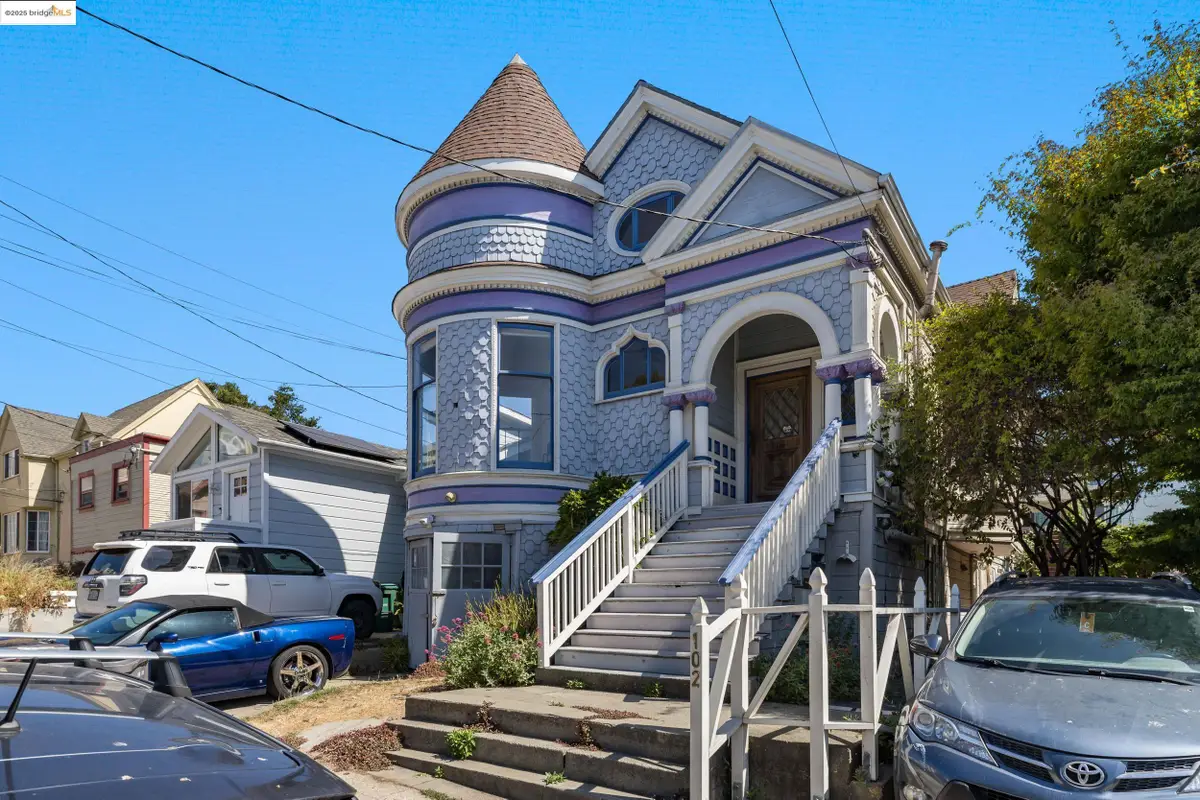 102 Hamilton Pl, Oakland, CA 94612 - Image #1