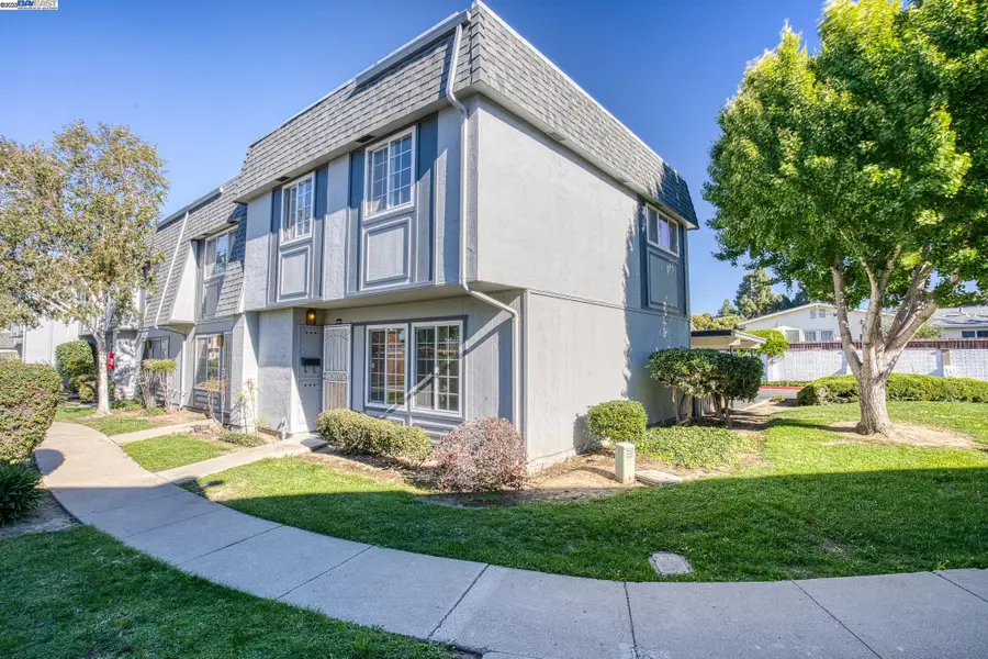 34656 Greenstone Cmn, Fremont, CA 94555 - Image #2