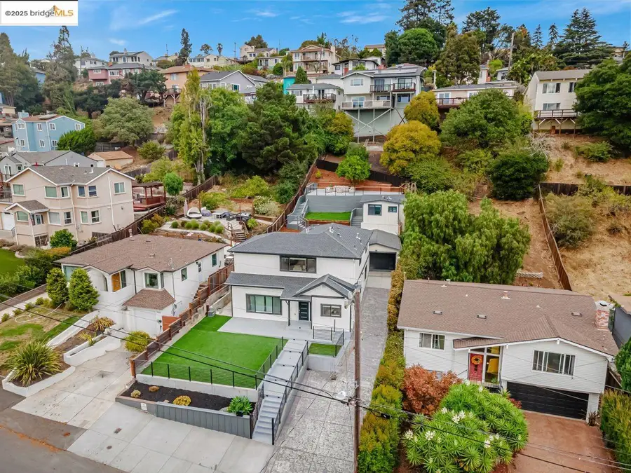 7900 Michigan Ave, Oakland, CA 94605 - Image #2