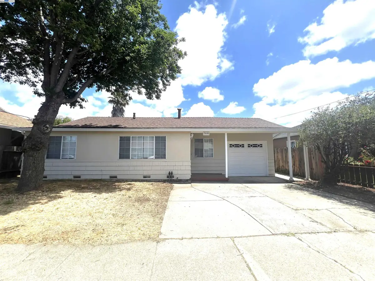 25696 Lander Ave, Hayward, CA 94544 - Image #1
