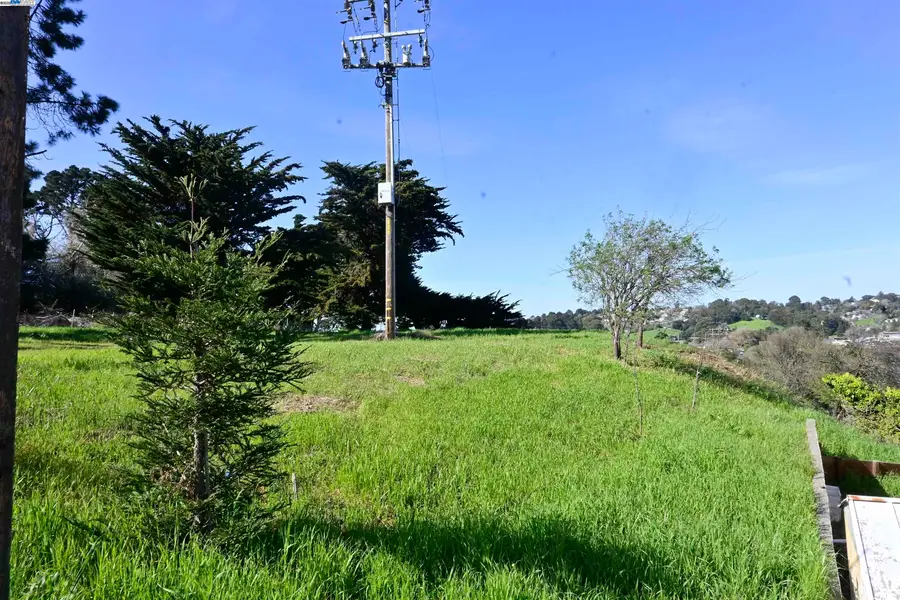 3944 La Cima Rd, El Sobrante, CA 94803 - Image #3