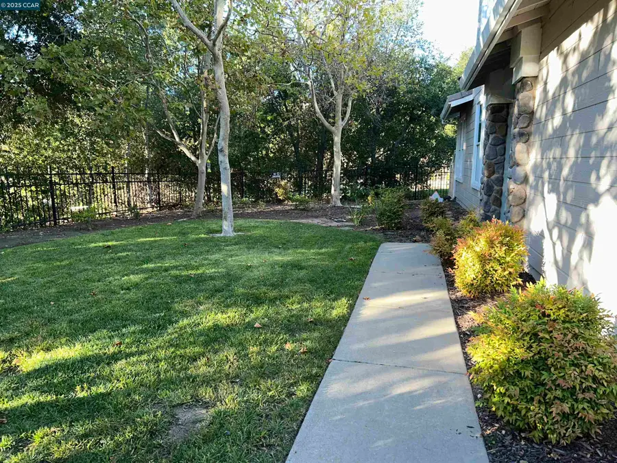 1921 Eagle Peak, Clayton, CA 94517 - Image #3