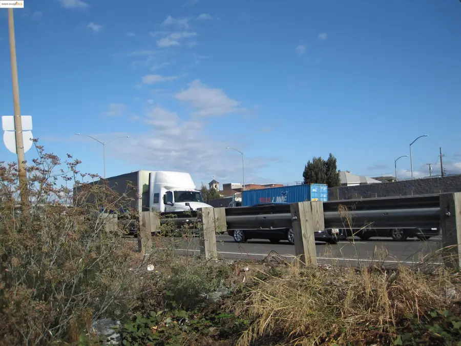 2754 E 7th St, Oakland, CA 94601 - Image #2