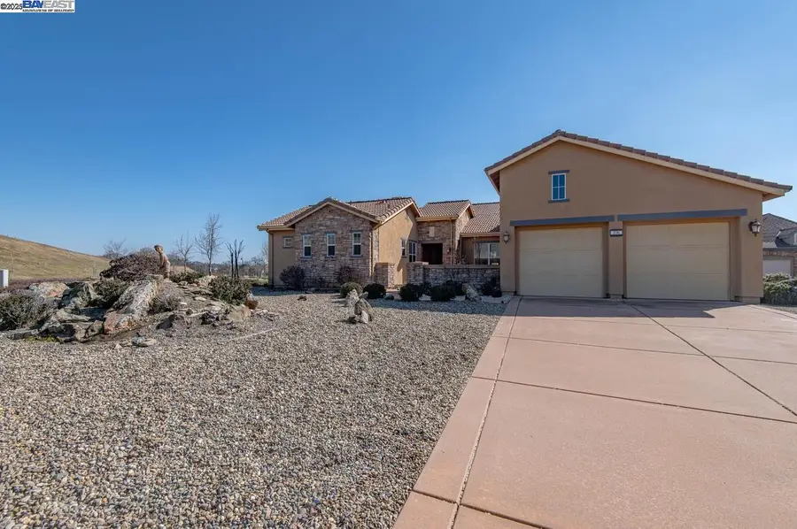 106 Glen View Ct, Copperopolis, CA 95228 - Image #2